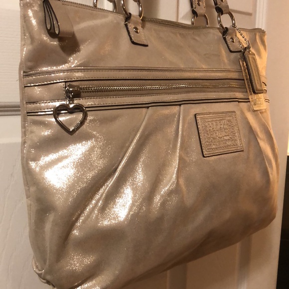 Coach Poppy Metallic Gold Champagne Leather Large Tote Bag Purse #H1281-F20441 - Picture 2 of 15